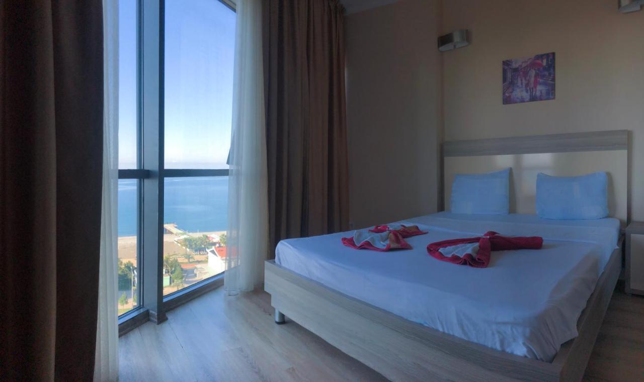 Black Sea Towers Batoumi Extérieur photo