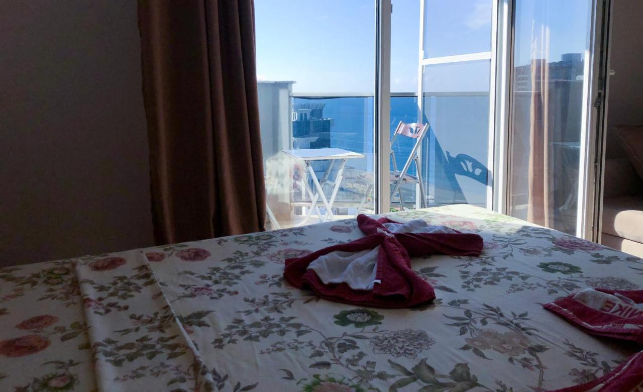 Black Sea Towers Batoumi Extérieur photo